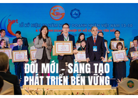 hpt-lan-thu-6-dat-danh-hieu-doanh-nghiep-tphcm-tie-F87B5743.png